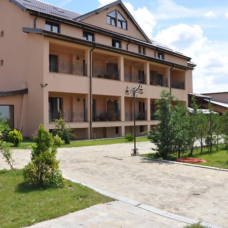 Club Insieme Grand Resort Potlogi Esterno foto