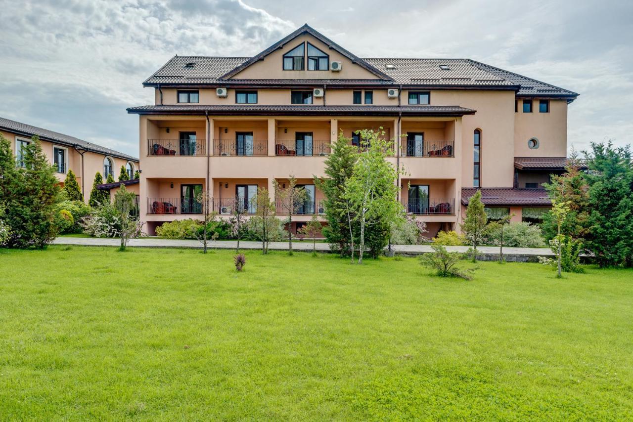 Club Insieme Grand Resort Potlogi Esterno foto
