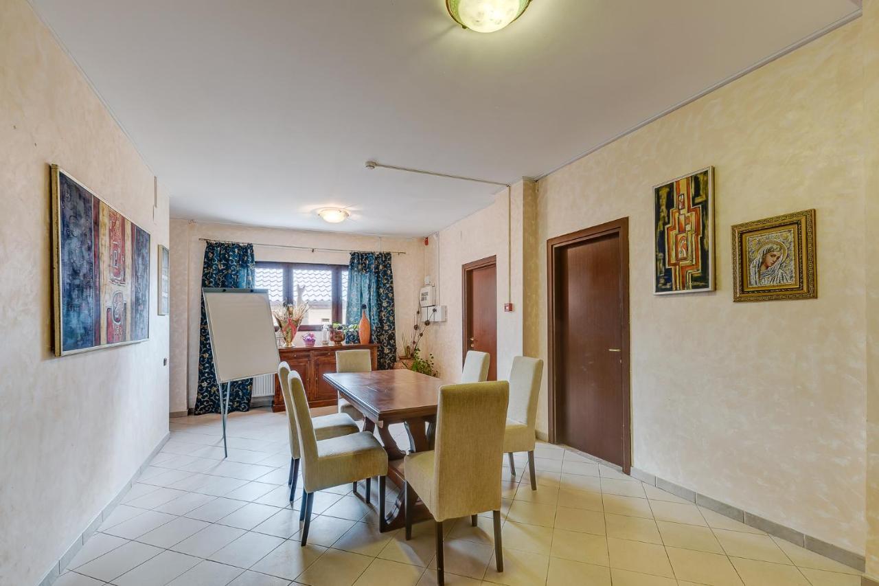 Club Insieme Grand Resort Potlogi Esterno foto