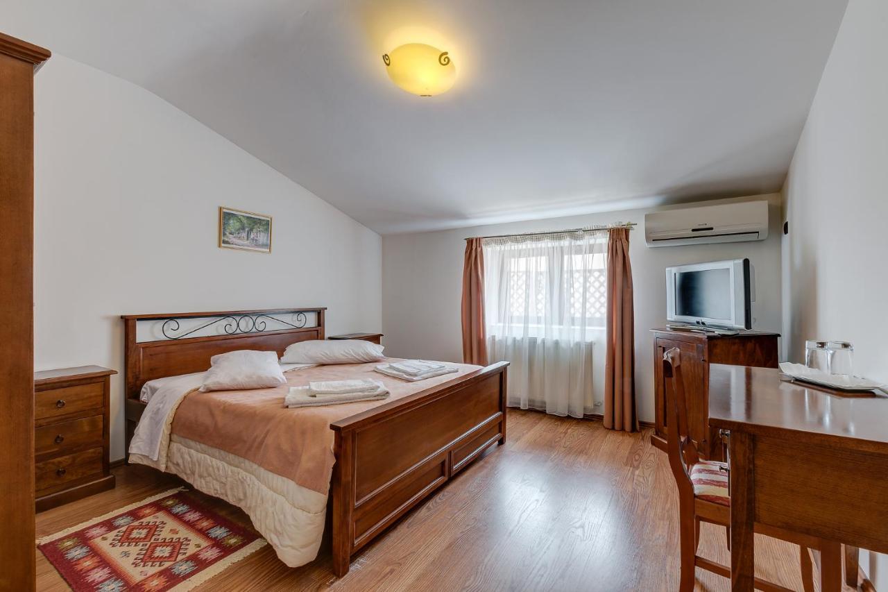 Club Insieme Grand Resort Potlogi Esterno foto