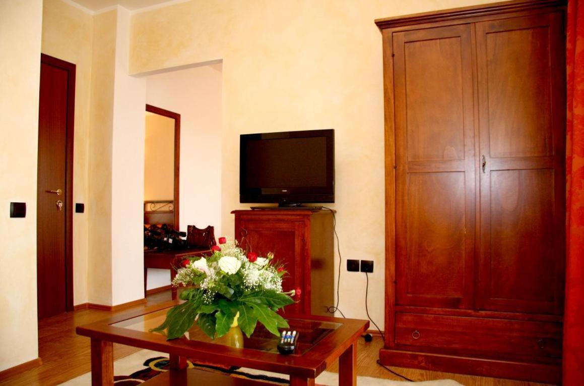 Club Insieme Grand Resort Potlogi Esterno foto