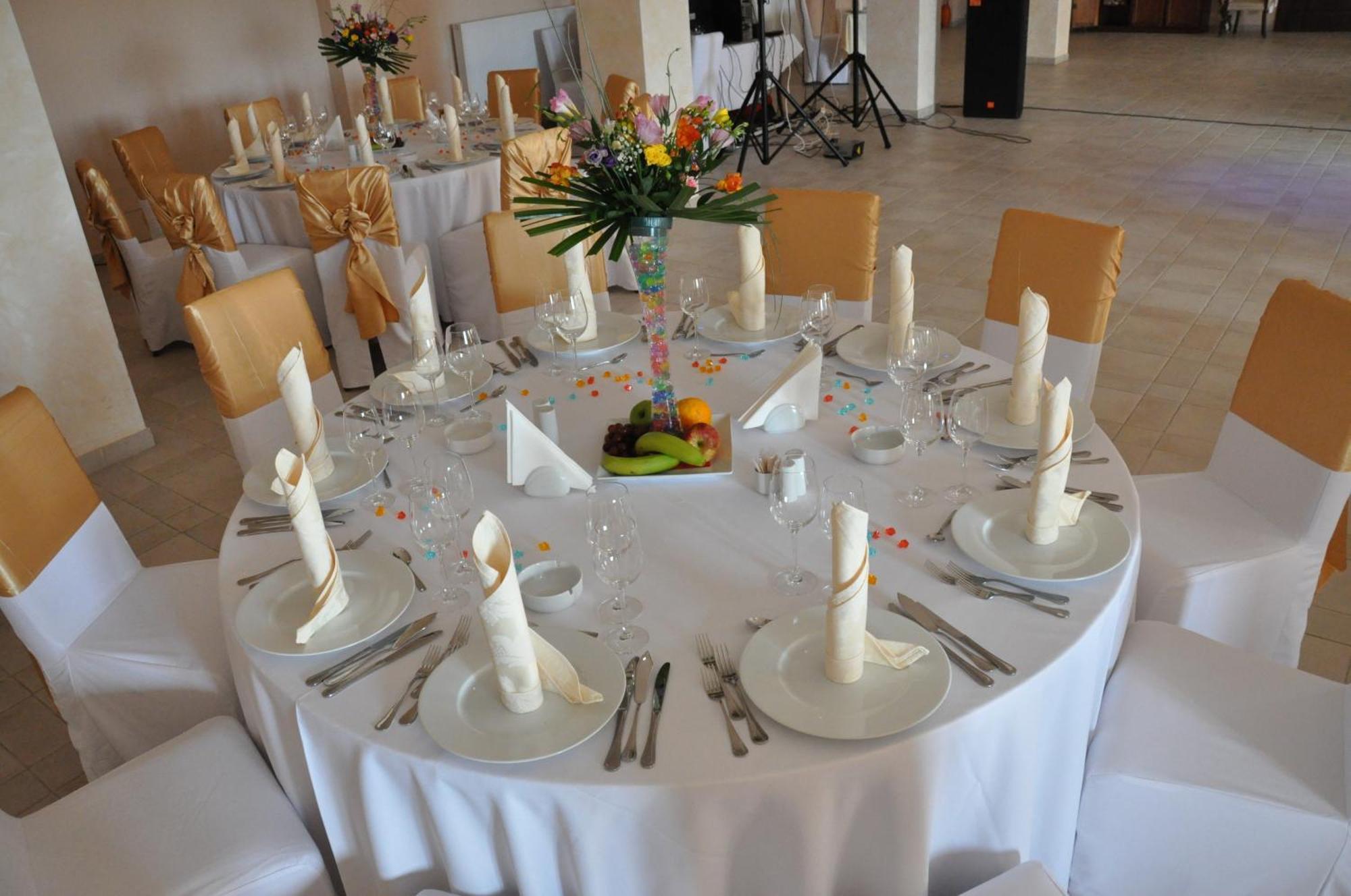 Club Insieme Grand Resort Potlogi Esterno foto