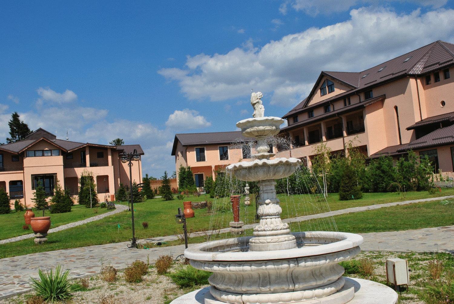 Club Insieme Grand Resort Potlogi Esterno foto