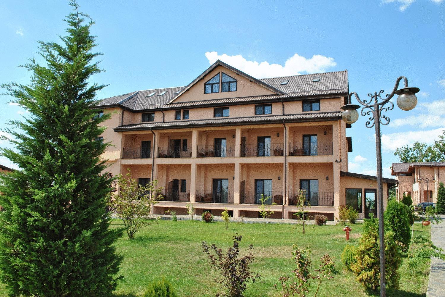 Club Insieme Grand Resort Potlogi Esterno foto